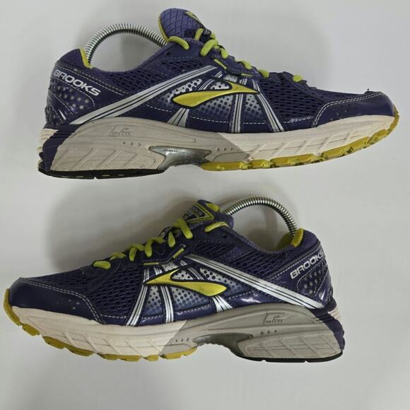 Womens BROOKS Adrenaline GTS 13 Purple Athletic Shoes / Size 9.5 B Medium - Picture 2 of 7